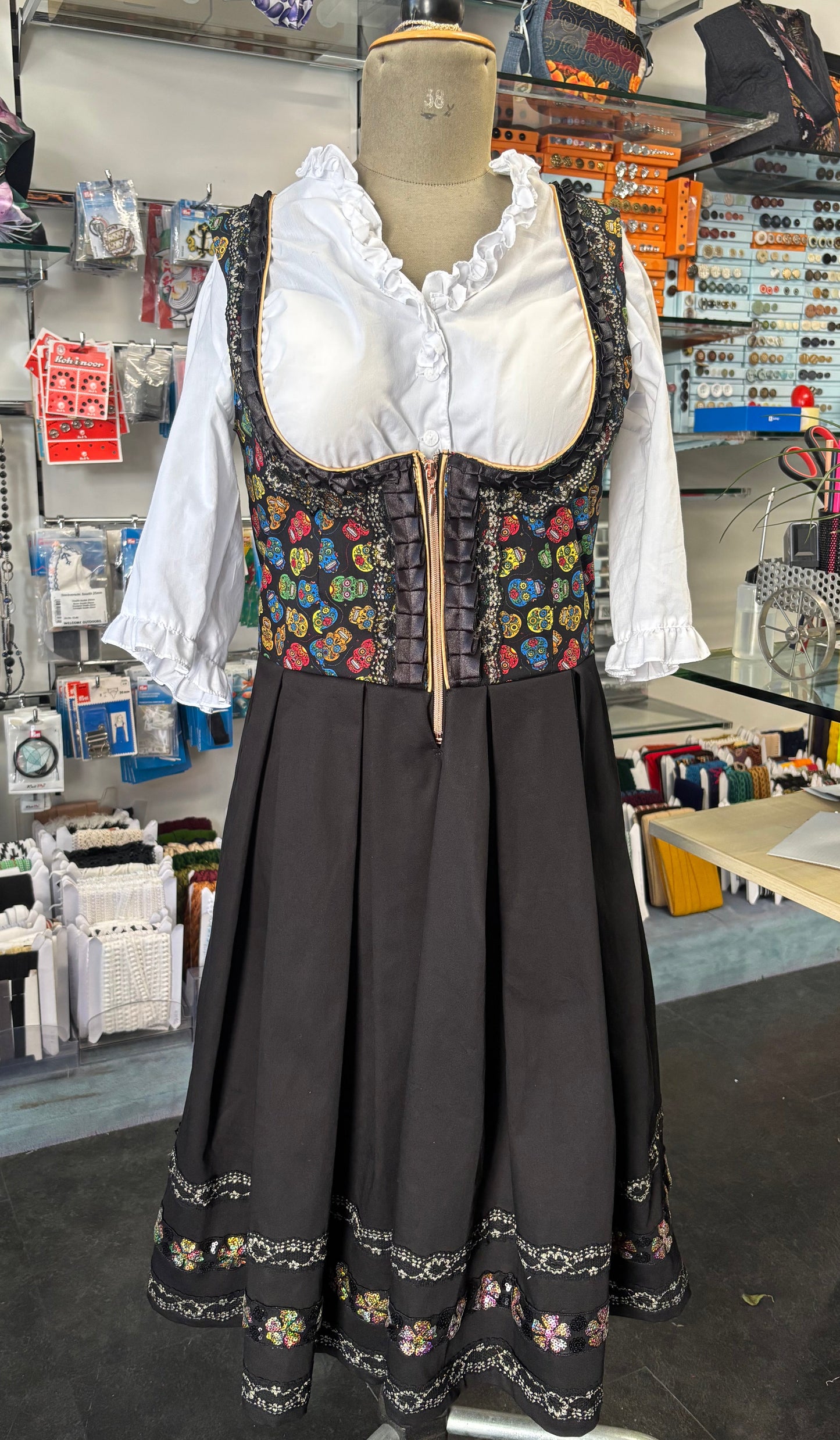 Dirndl Unikat - kaufen/ Verleih/ selber gestalten