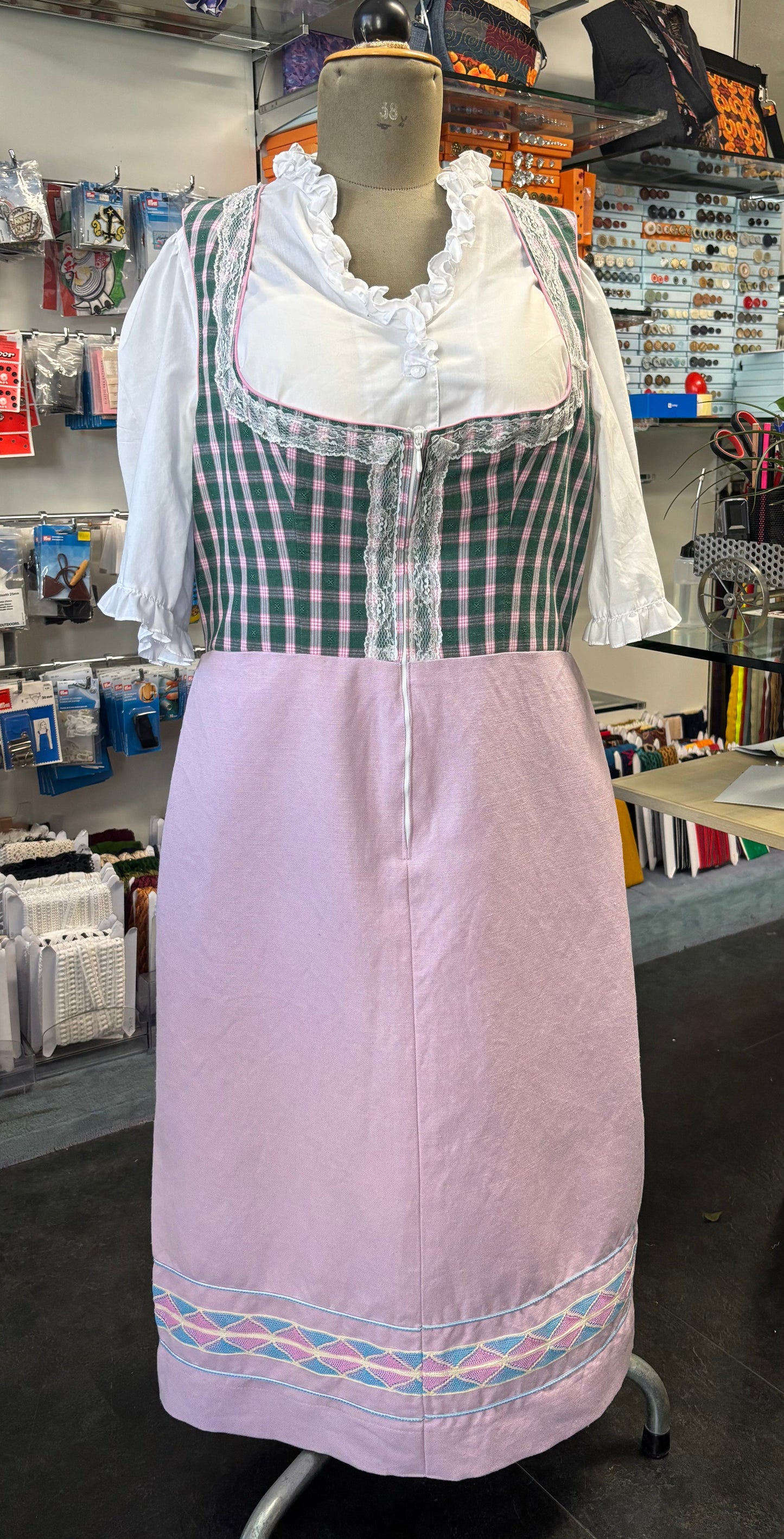 Dirndl Unikat - kaufen/ Verleih/ selber gestalten