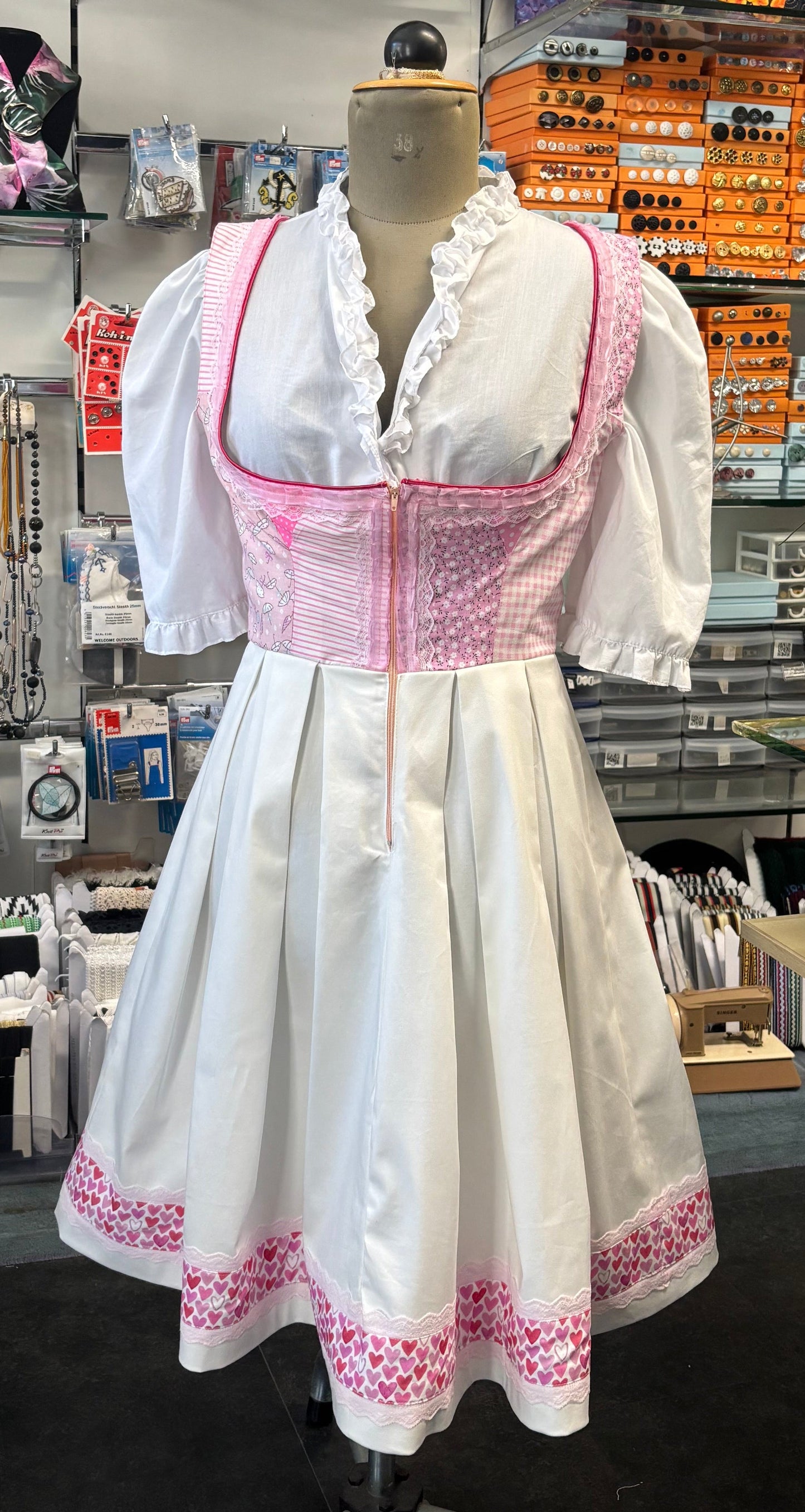 Dirndl Unikat - kaufen/ Verleih/ selber gestalten