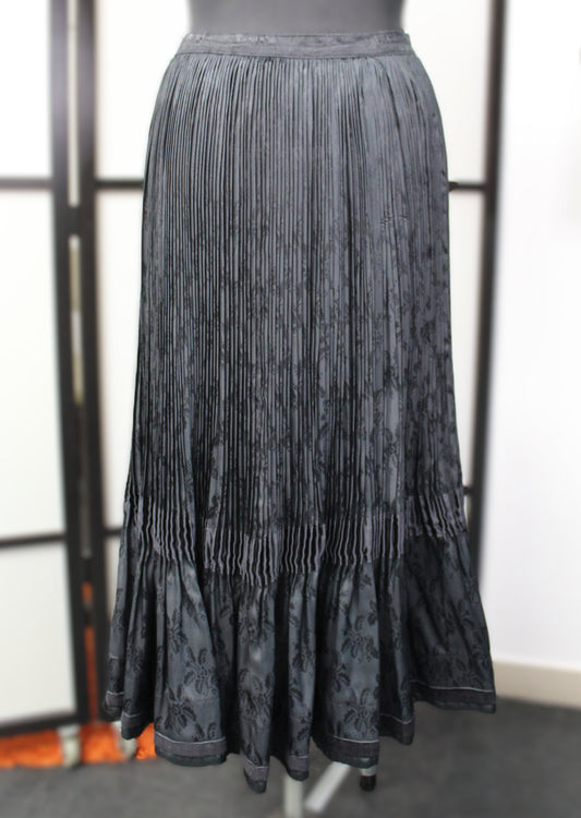Gothic style skirt- Vintage