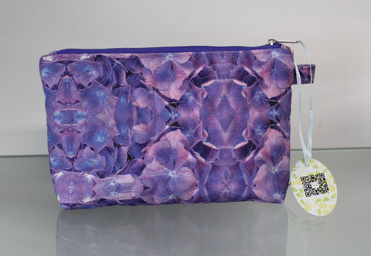 Trisz cosmetic bag with unique embroidery design
