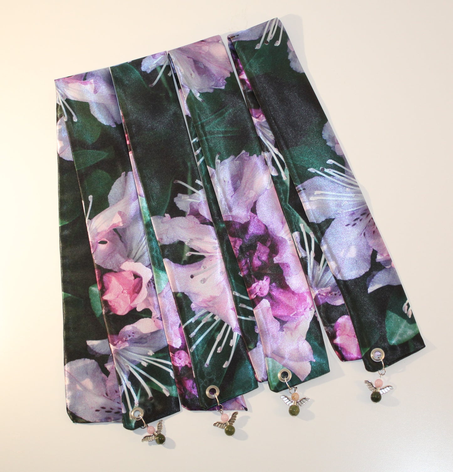 Set: Skinny satin scarf & accessory